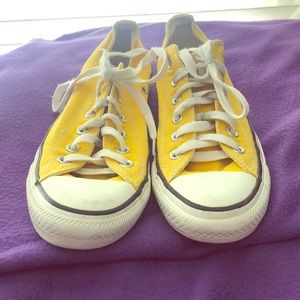 Coverse All-Star yellow